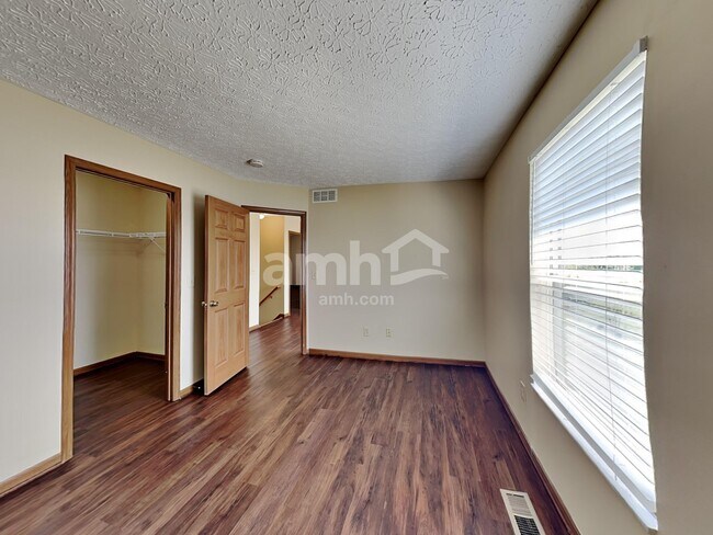 Building Photo - 160 Harvard Loop