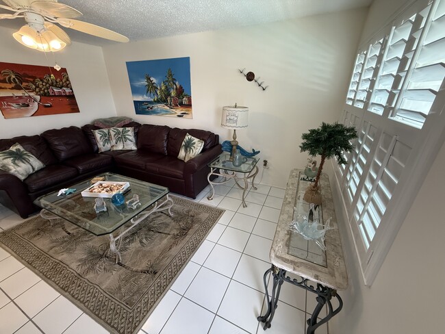 Building Photo - 701 Barcelona Ave