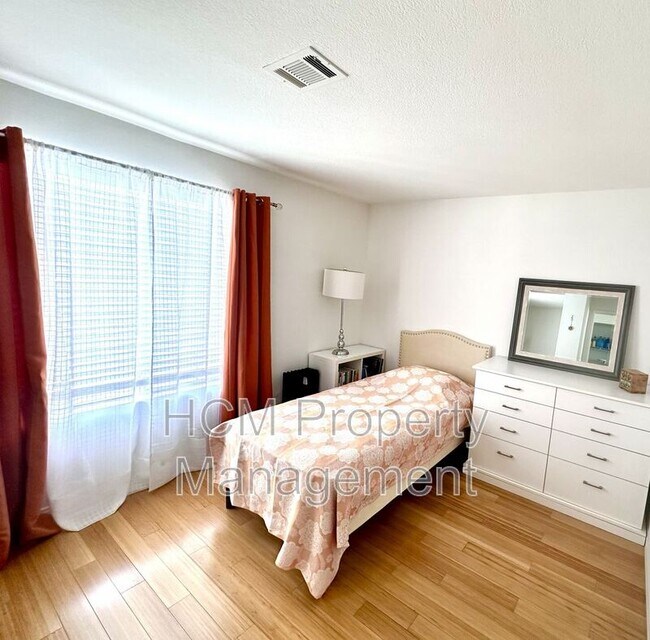 Building Photo - 120 Rue Monet