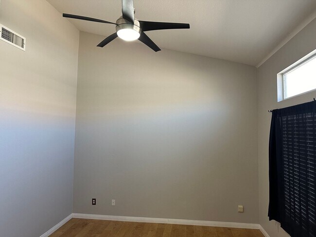 Building Photo - Single Story, Three Car Garage, Three Bedr...
