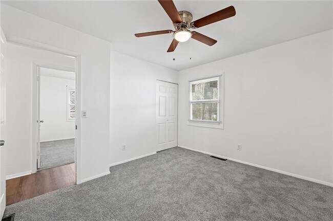 Building Photo - 4488 Richard Rd