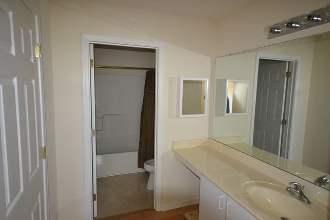 Building Photo - 39B Jacobs Way Dr