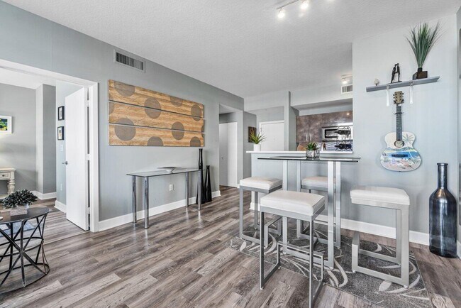 Building Photo - 550 Okeechobee Blvd