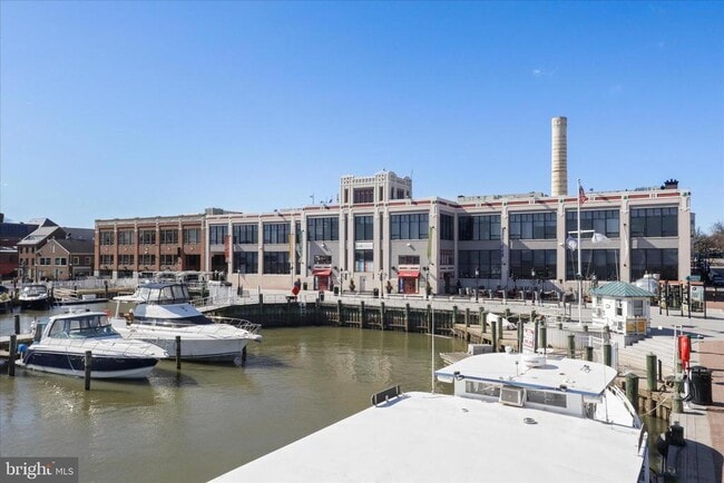 Building Photo - 441 Old Town Ct