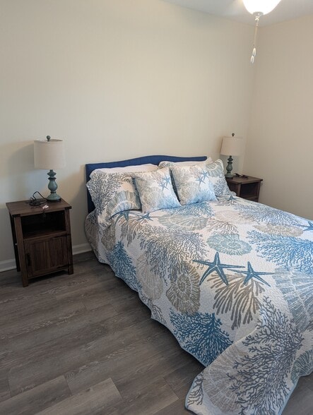 Building Photo - 1714 Cocoanut Rd