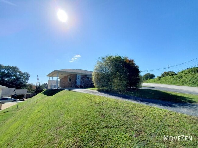 Building Photo - 3 Balfer Ct