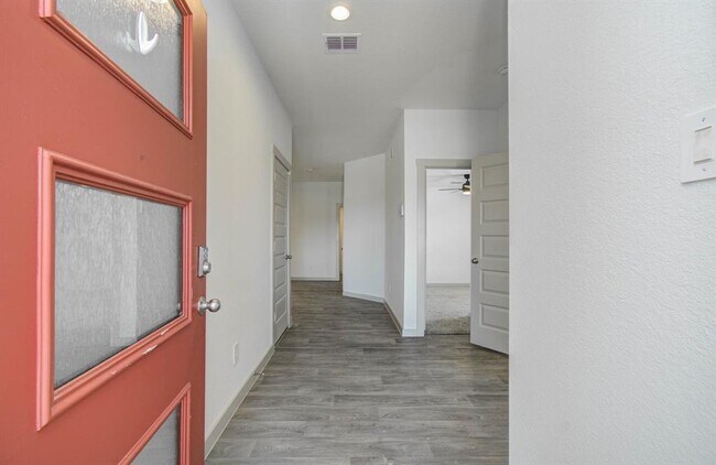 Building Photo - 14543 Rain Tree Dr