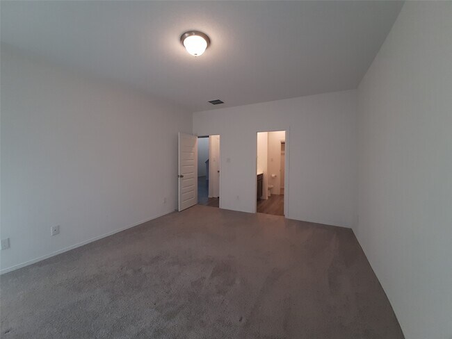 Building Photo - 16568 Moss Ln