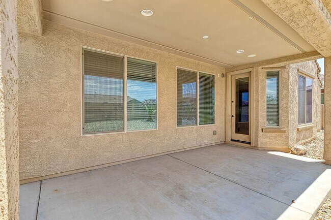 Building Photo - 3 Bed 2 Bath Home In Peoria