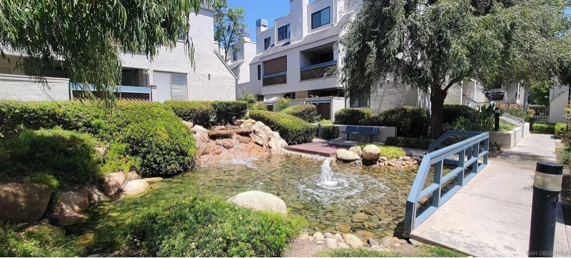 Building Photo - 2210 River Run Dr