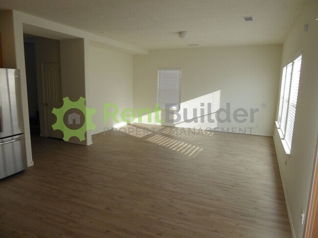 Building Photo - Stunning 5-Bed Northern Hills Home – Now Just $2,395/Month!