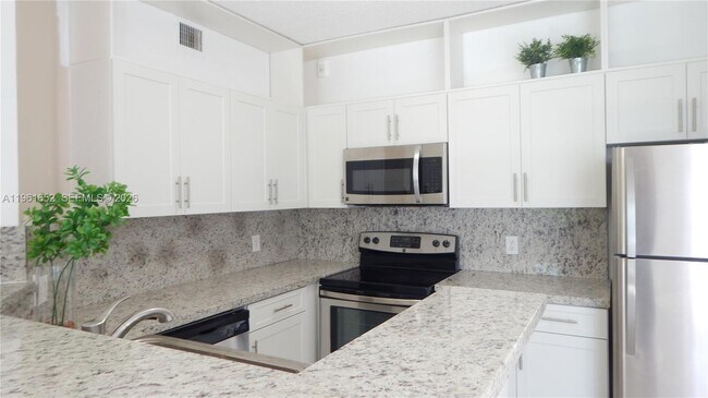 Building Photo - 19877 E Country Club Dr