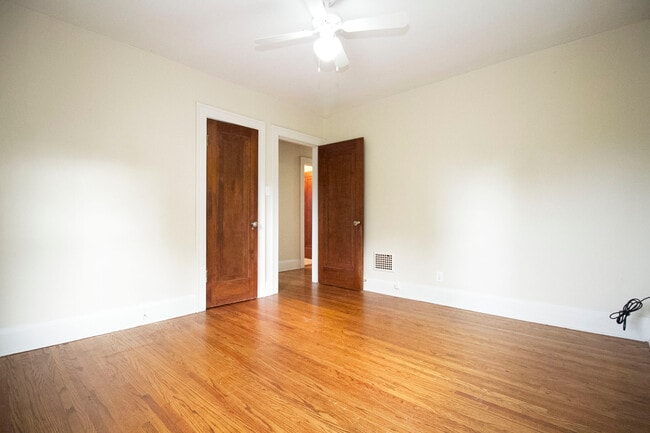 Building Photo - 2151 W Sylvania Ave