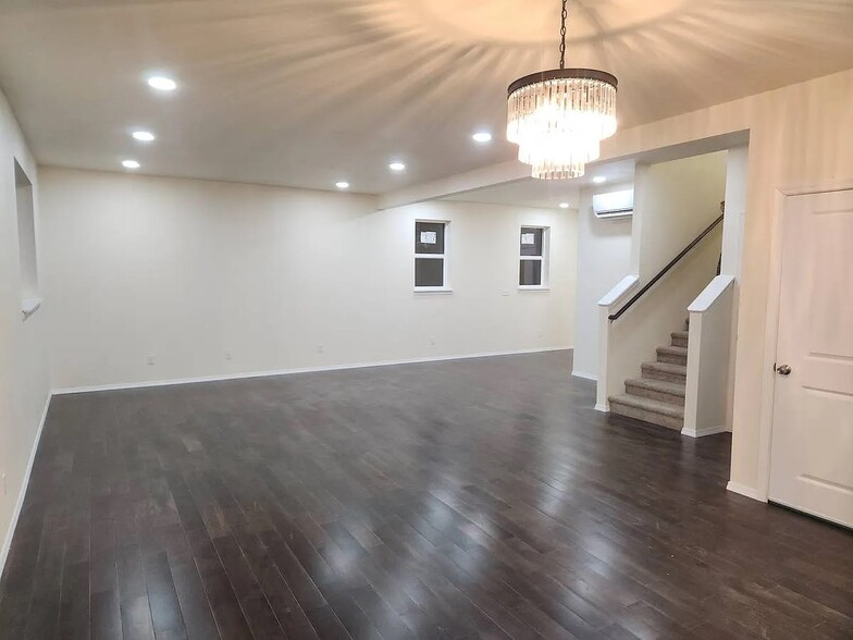 Building Photo - 10305 Eckenstam Johnson Rd