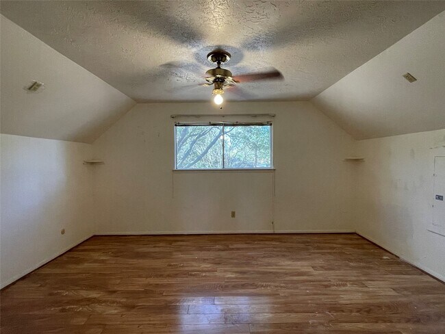 Building Photo - 12322 Huntington Field Dr