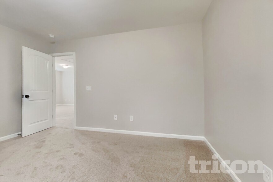 Building Photo - 31 Burr Oak Cir