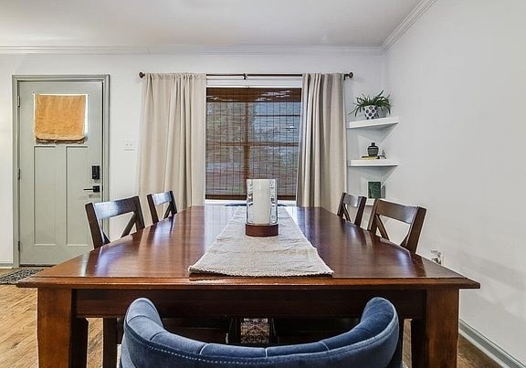 Building Photo - 1010 Solomon St