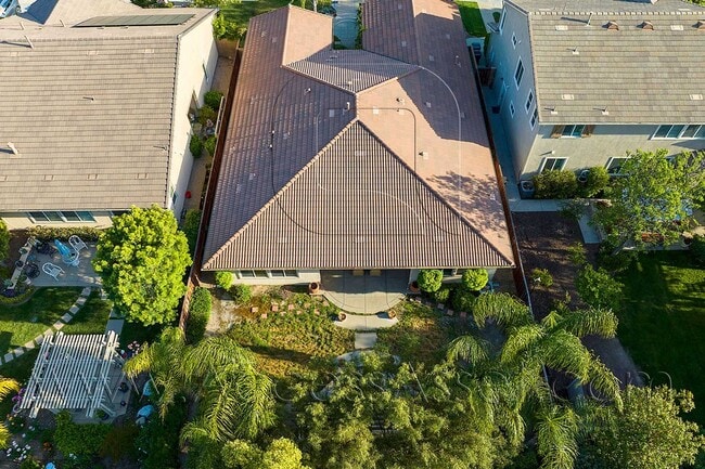 Building Photo - 29534 Dry Creek Dr