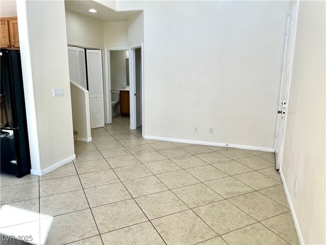 Building Photo - 8233 Strawberry Spring St