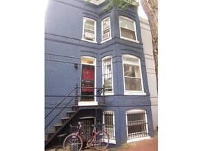 Building Photo - 1012 - Dunne