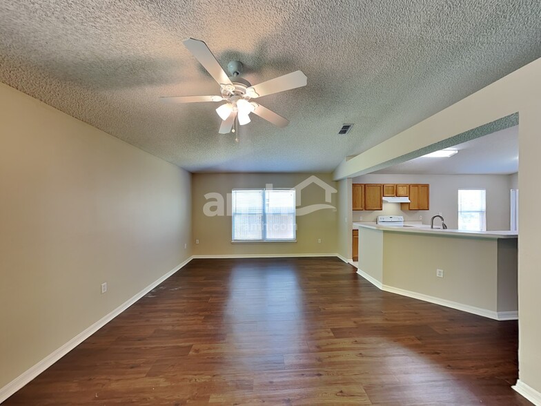 Building Photo - 3012 Valkyrie Rd