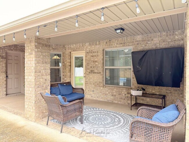 Building Photo - 6185 Autumn Pines Cir