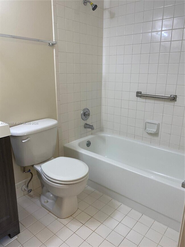 Building Photo - 800 SW 131st Ave