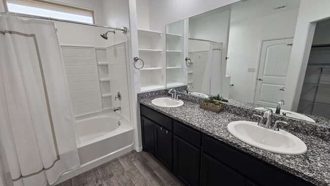 Building Photo - 6906 Brisco Rd