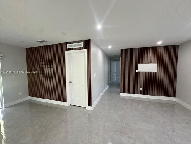 Building Photo - 10790 SW 66th Dr