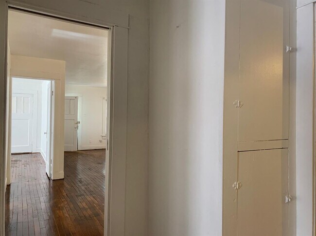 Building Photo - PRELEASE! Great Home Close to Tech and Schools!