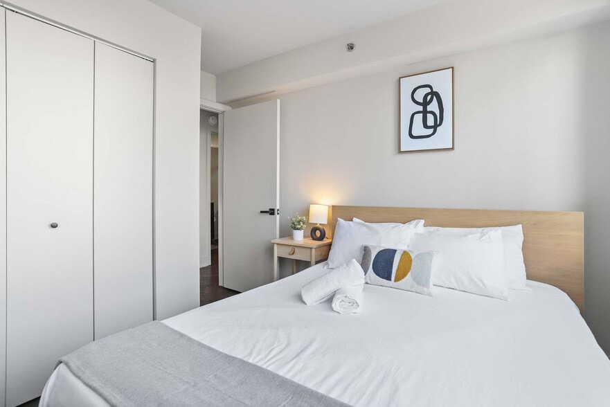 Building Photo - 801 15th St S