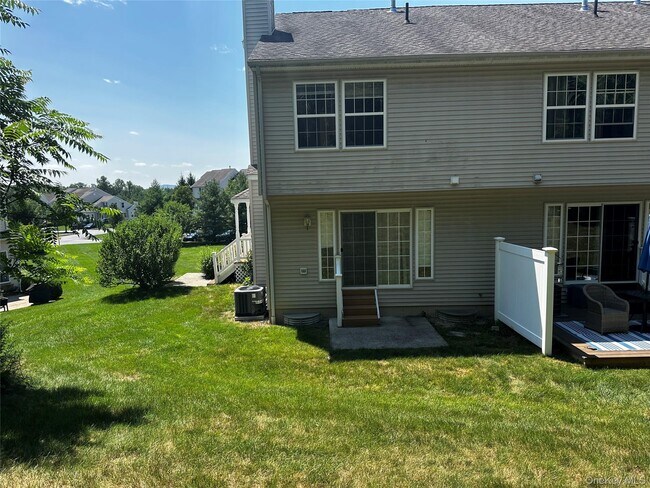 Building Photo - 2402 Rockledge Ct