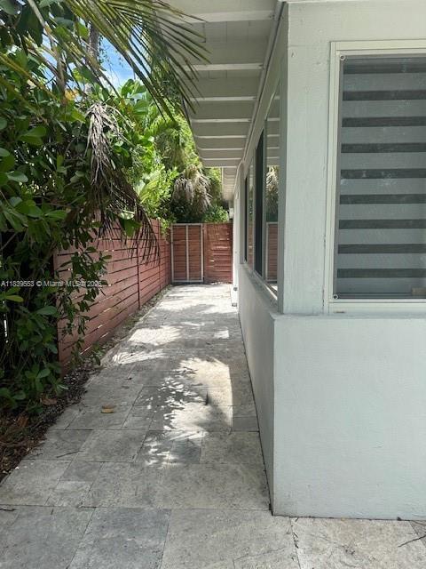 Building Photo - 6880 SW 77th Terrace