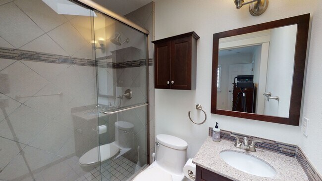 Building Photo - Spacious Unfurnished Home near Coronado's Schools available for Long Term Lease!