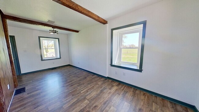 Building Photo - Single Family Farm Home in East Berlin!