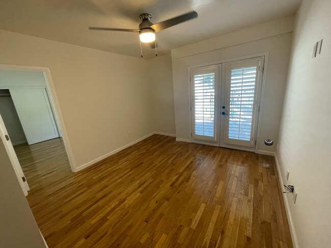 Living room - 4228 Ince Blvd