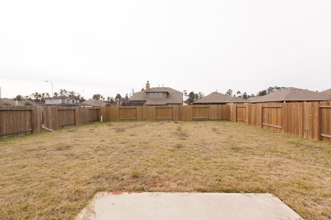 Building Photo - 107 Piney Pathway