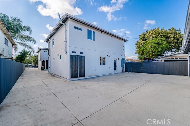 Building Photo - 10824 Long Beach Blvd