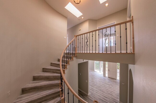 Building Photo - 9756 Keeneland Row