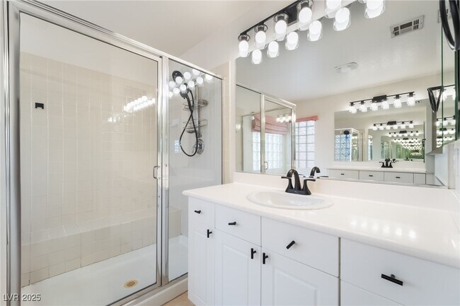 Building Photo - 299 Queen Creek Cir