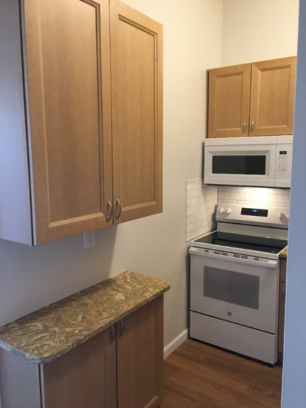 Building Photo - 810 St Paul St