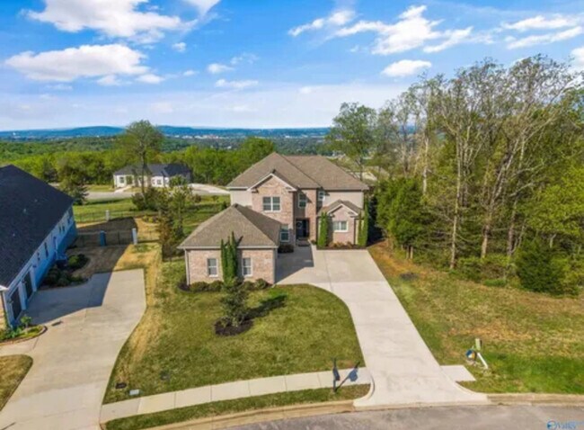 Building Photo - 2807 Talon Cir