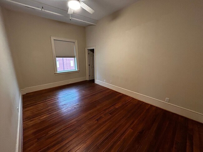 Building Photo - Great 2 Bedroom in Downtown Lynchburg