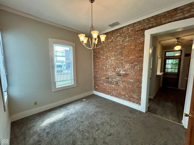 Building Photo - 639 Stevens St