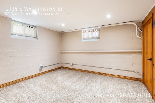 Building Photo - 1934 S Washington St