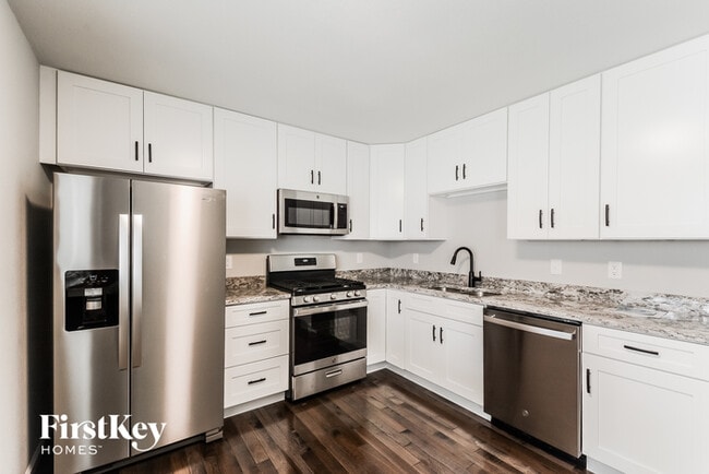 Building Photo - 1706 Pebble Brook Dr