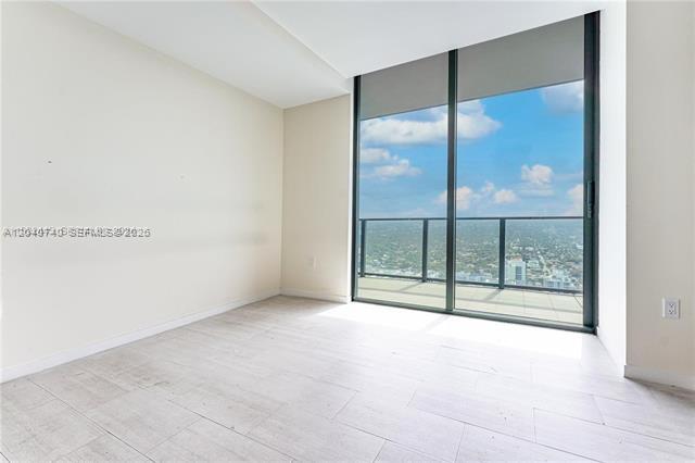 Building Photo - 1000 Brickell Plz