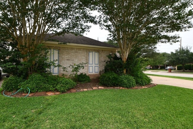 Building Photo - 1947 Mayweather Ln