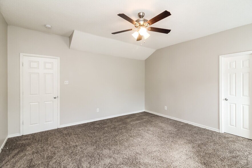 Building Photo - 1528 Warwick Dr