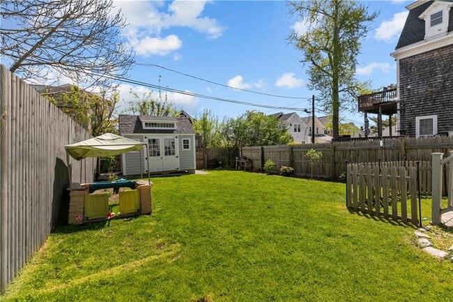 Building Photo - 17 Narragansett Ave